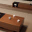 Table basse simple en bois massif au design rétro-107149381