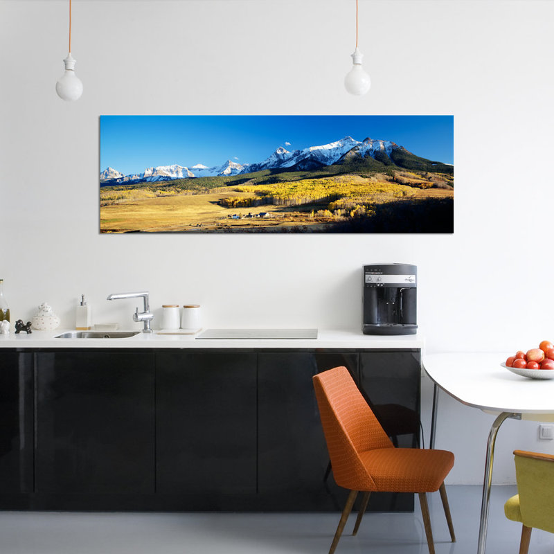 Reproduction de photo sur toile «Aérien View of Last Dollar Ranch with Sneffels Range», H 16 po x l 48 po x P 1,5 po
