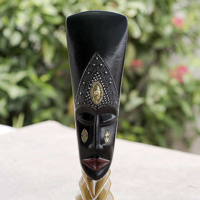 Masque africain en bois Bungalow Queen