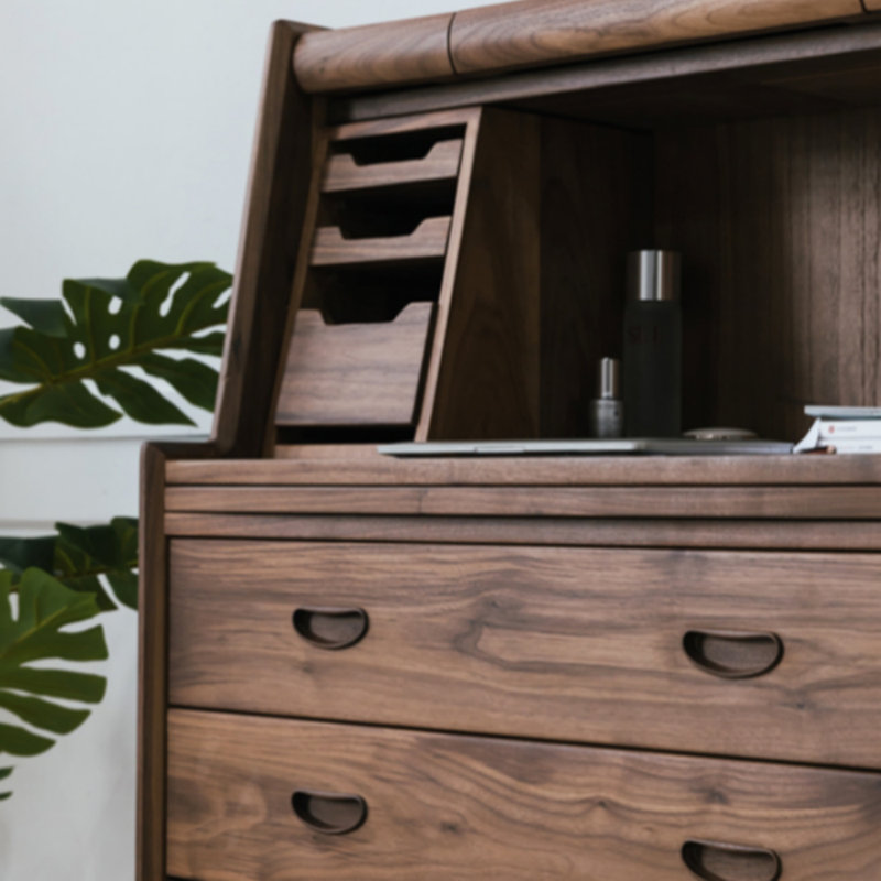 Commode tout en bois, Noyer