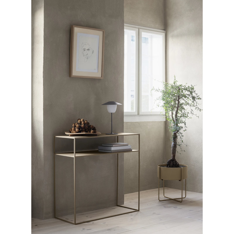 Ani 13" Metal Novelty Table Lamp, Magnet