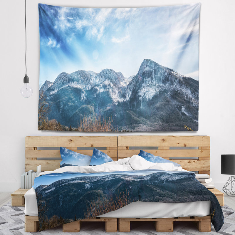 Tapisserie paysagez des montagnes avec soleil évasé, H 68 po x l 80 po