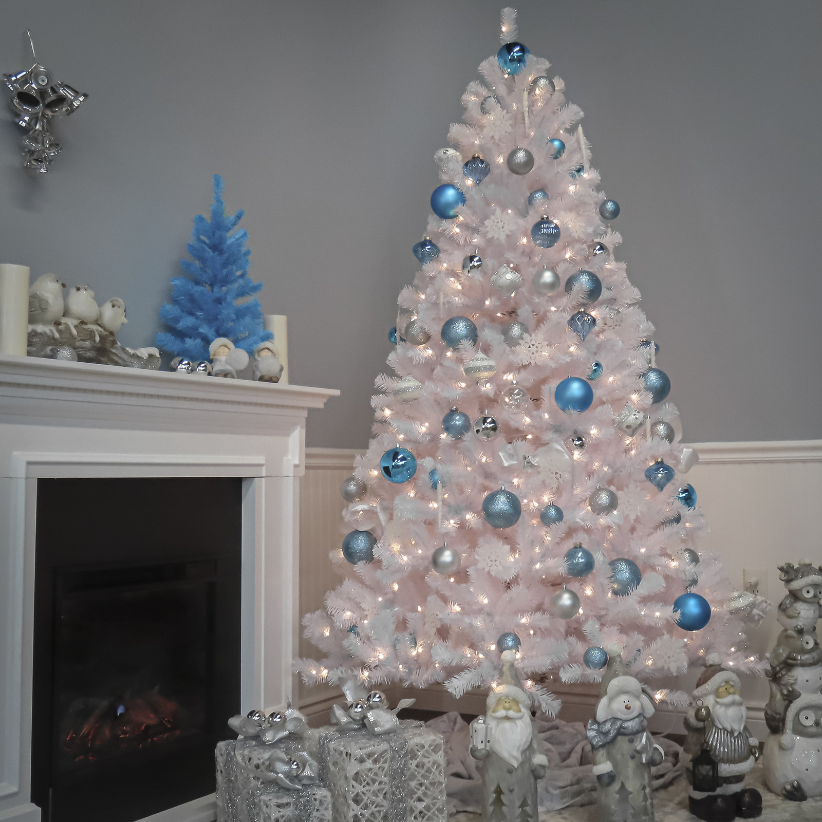 The Holiday Aisle® North Valley White Spruce Tree with Clear Lights, 7.5'
