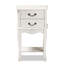 Table de chevet 2 tiroirs Deanthony au fini blanc avec poignées en laiton, H 31,1 po x l 18,9 po x P 13,78 po