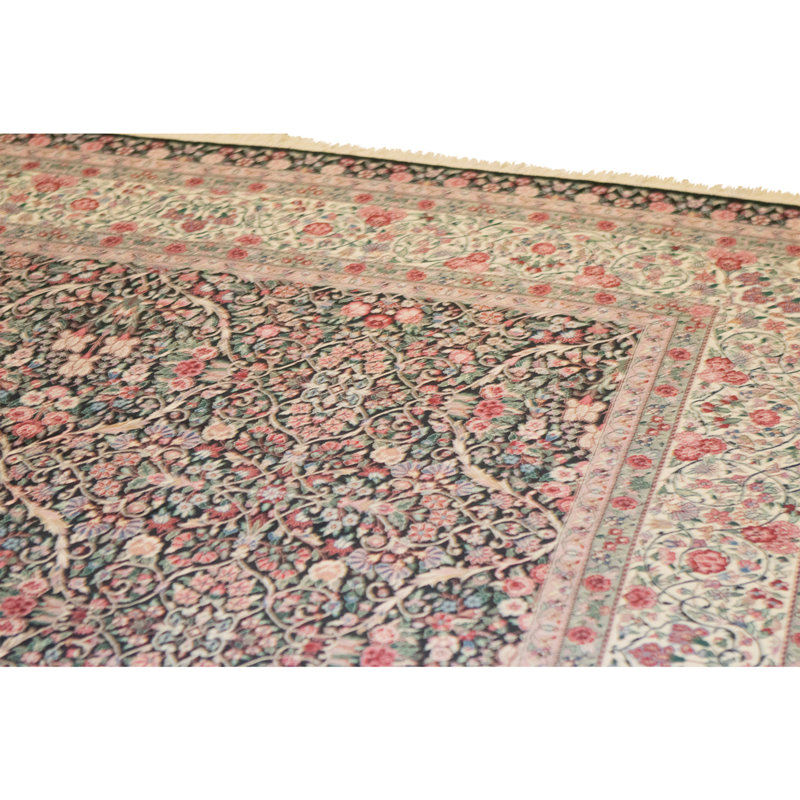 Hand Knotted Wool Area Rug in Green And Ivory