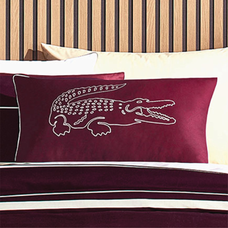 Coussin décoratif Lacoc Croc, coussin décoratif 100% coton sergé brossé, coussin décoratif décontracté moderne avec motif de crocodile emblématique, certifié OEKO-TEX, bourgogne, 16 po x 24 po
