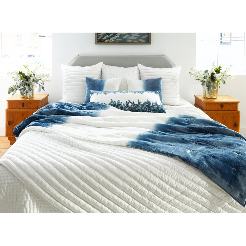 Channel Modern & Contemporary Velvet Quilt, King Quilt + 3 Euro Shams, White