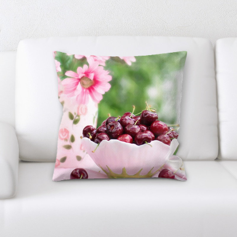 Coussin de cerise dans un coussin bol