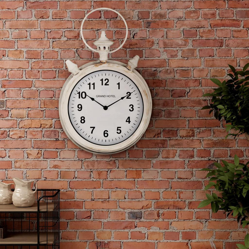 Cleorand Metal Wall Clock