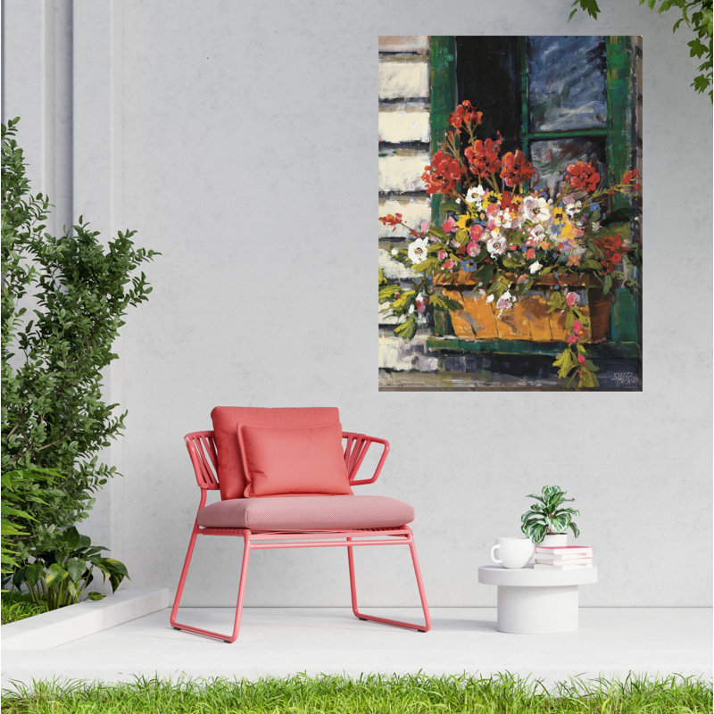Fenêtre de couleur sur toile murale d'extérieur