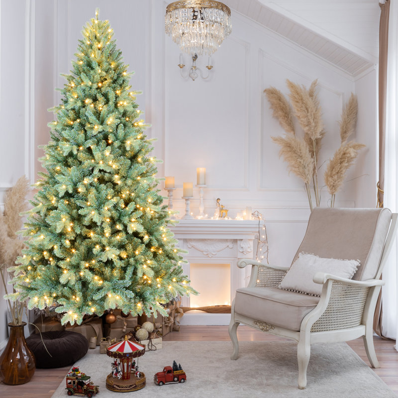 Arbre de Noël 9 pi avec lumières DEL et base en métal Gault