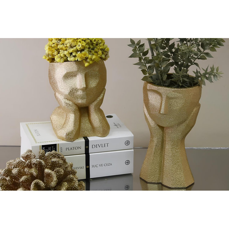 Darneisha Figurines & Sculptures, Gold