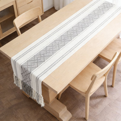 Woven Table Runner With Tassels, Farmhouse Style Washable Table Decor For Dining Room, Wedding, Holiday And Party Decorations