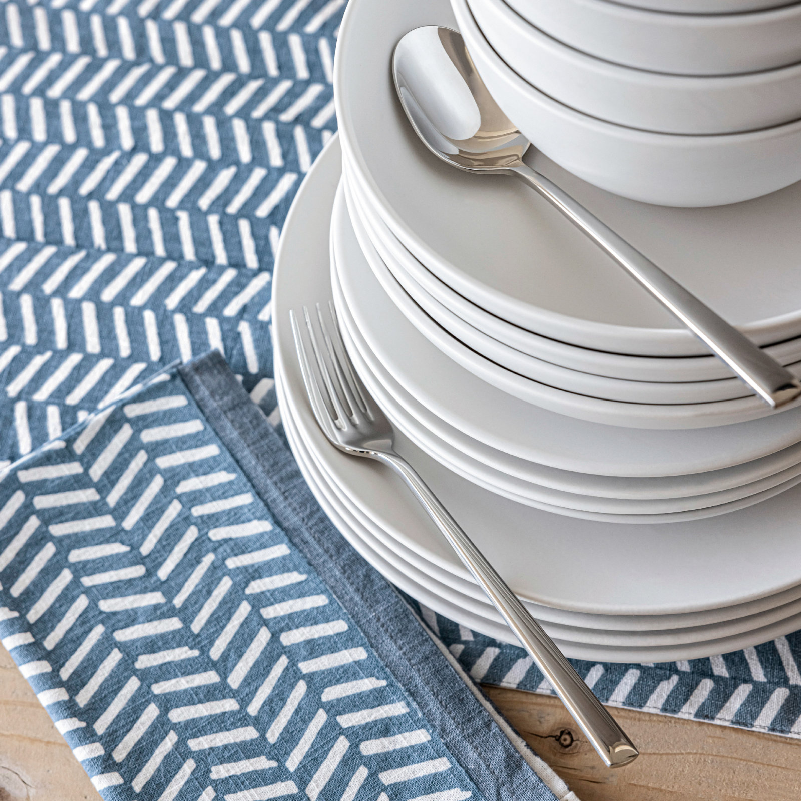over&back Hand-Blocked 108" Table Runner, 18" W x 90" L, Blue Herringbone