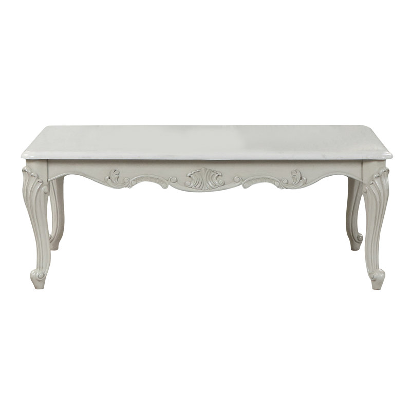 Table basse de style traditionnel en bois
