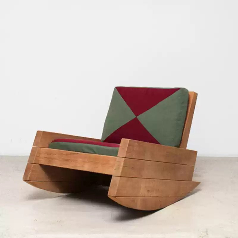 Chaise berçante en coton et lin en bois massif