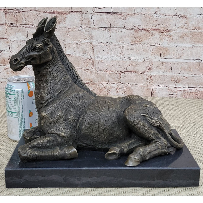 Figurines et sculptures Identique