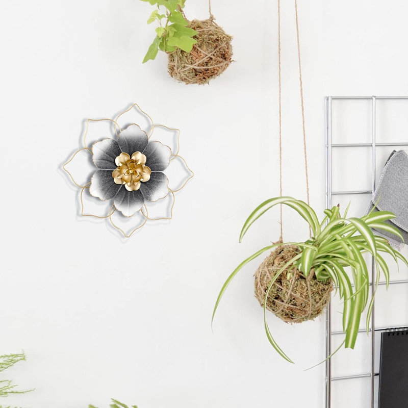 Wall Decor on Metal