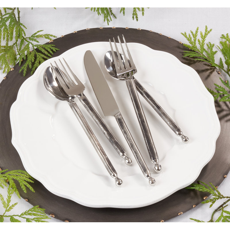 Ensemble de couverts de cinq articles pour une personne, Argent
