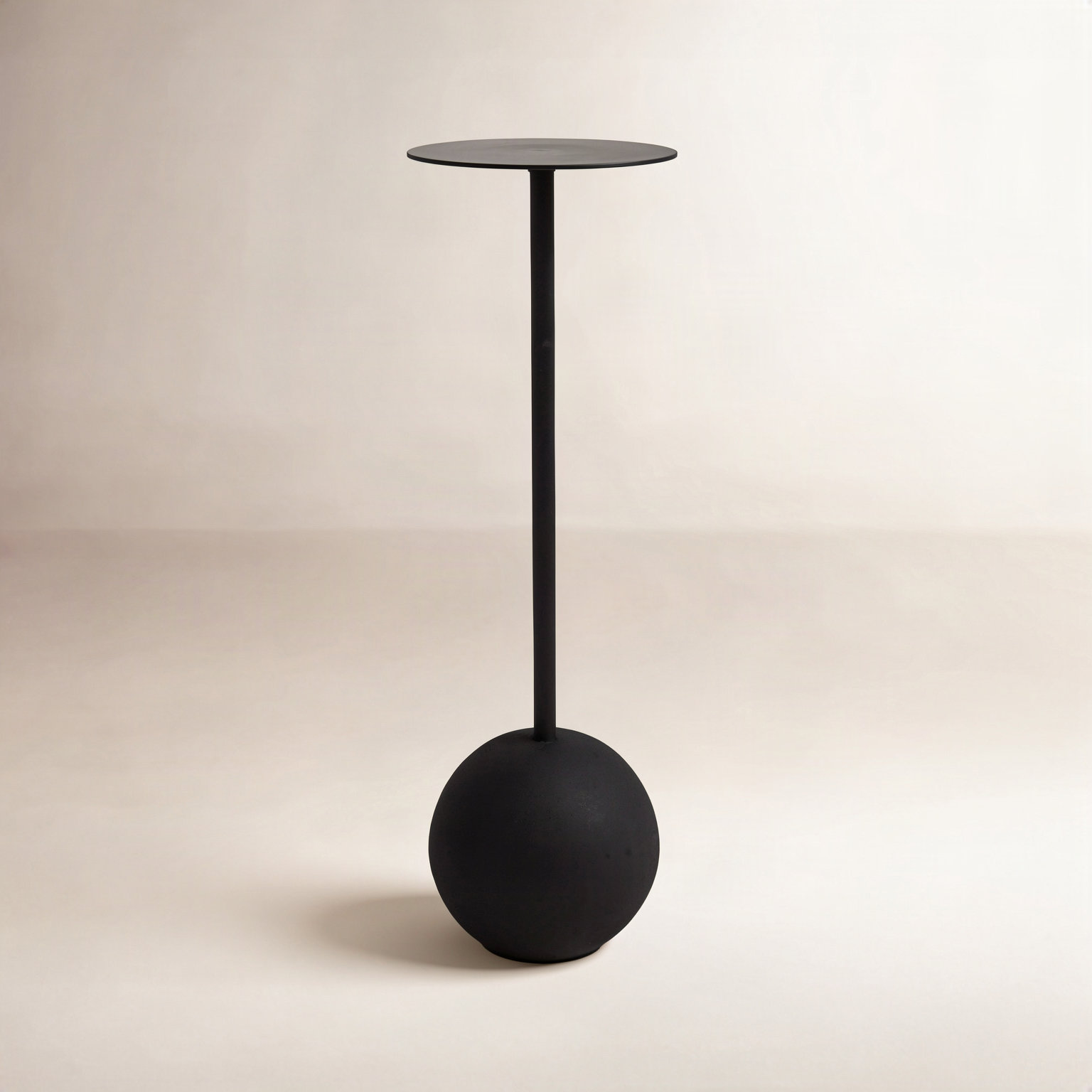Kea End Table, Matte Black
