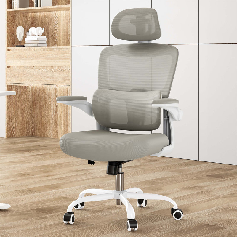Chaise de bureau ergonomique à haut dossier avec accoudoirs rabattables et support lombaire réglable, idéale pour une utilisation prolongée dans et le bureau