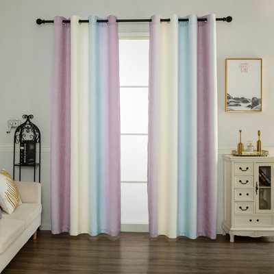 Paire de rideaux semi-transparents avec œillets
