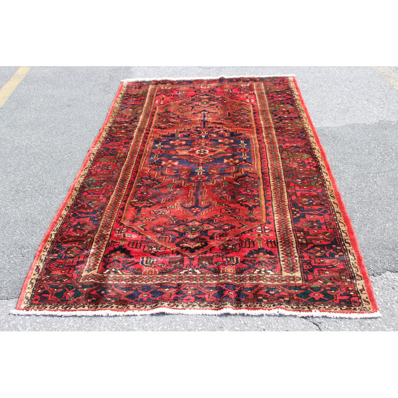 Tapis décoratif en laine de conception unique noué à la main rouge 4 pi 3 po x 7 pi 7 po Brixtin