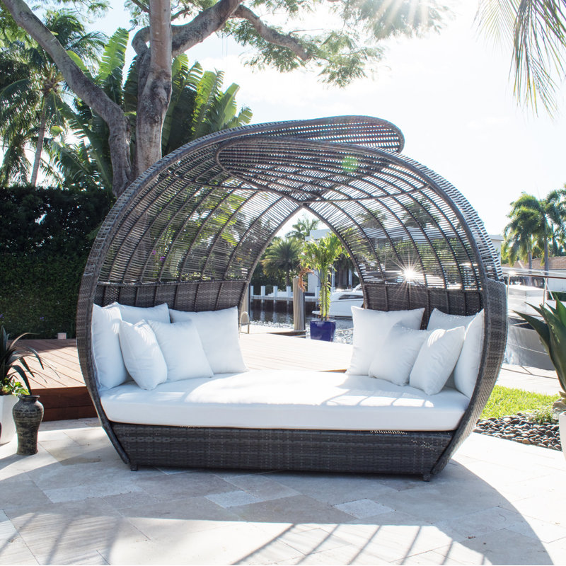 Banyan Outdoor 4 - Seat Patio Daybed, Standard