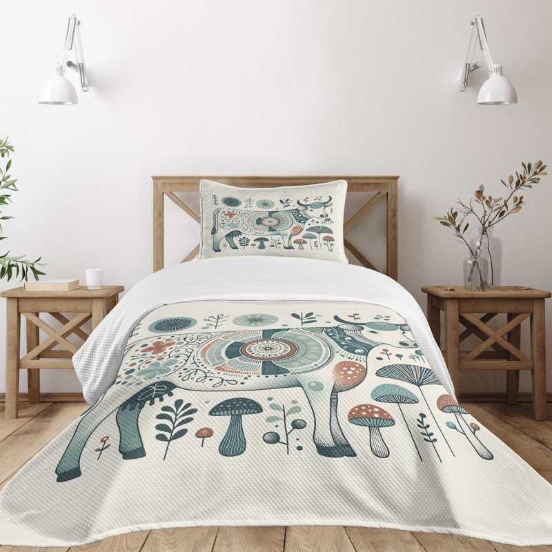 Polyester Floral Coverlet, Twin Coverlet / Bedspread + 1 Standard Sham