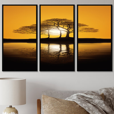 Coucher de soleil jaune à travers l'arbre noir - ensemble d'art mural chêne