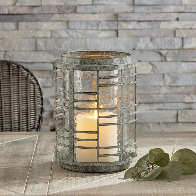 Shannan Iron Candle Holder