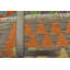 Tapis unique orange, gris et jaune de 4 pi 2 po x 5 pi 6 po