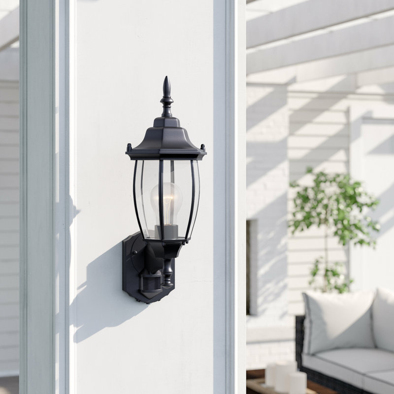 Avalinn Aluminum Wall Light, Black