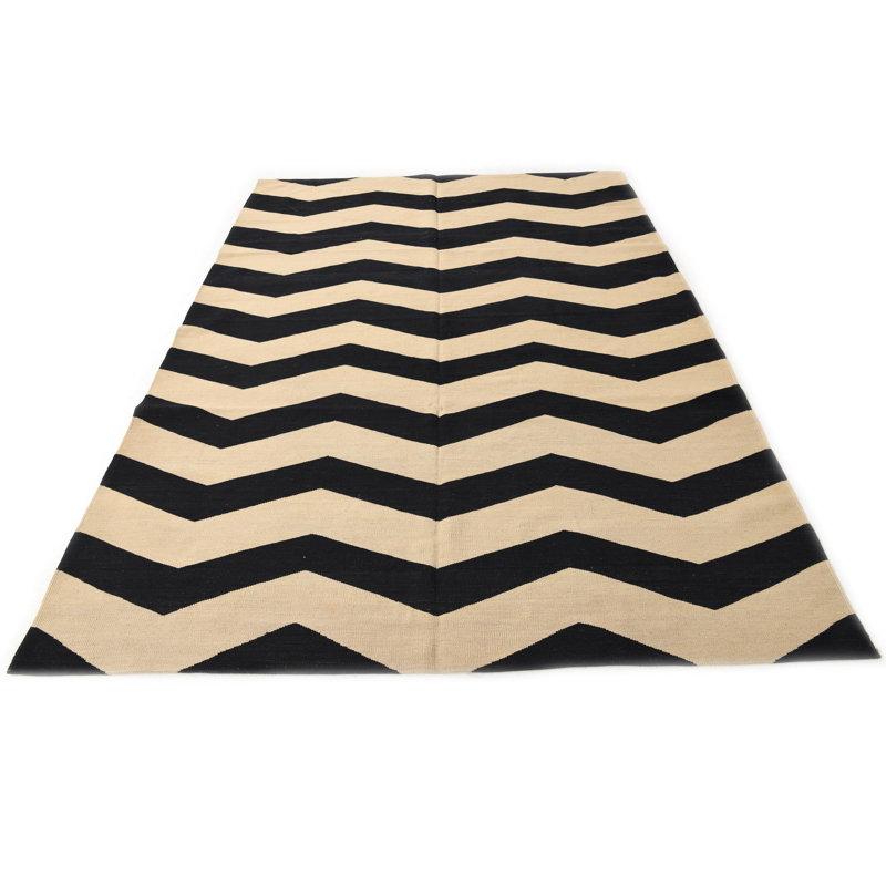 Tapis noir et blanc Newsom