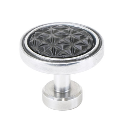 Spectra Origami knob in chrome finish