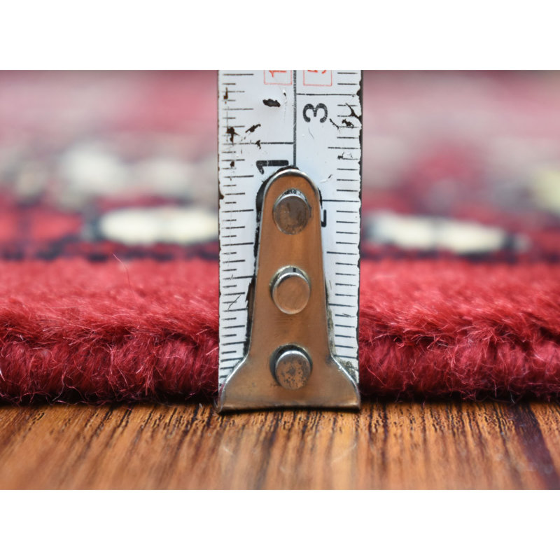 Tapis de couloir 2 pi 4 po x 9 pi 8 po Mori Bokara