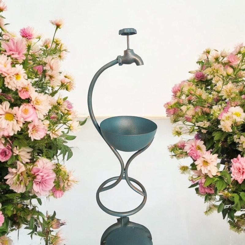 Anisten Metal Statue Planter, Blue