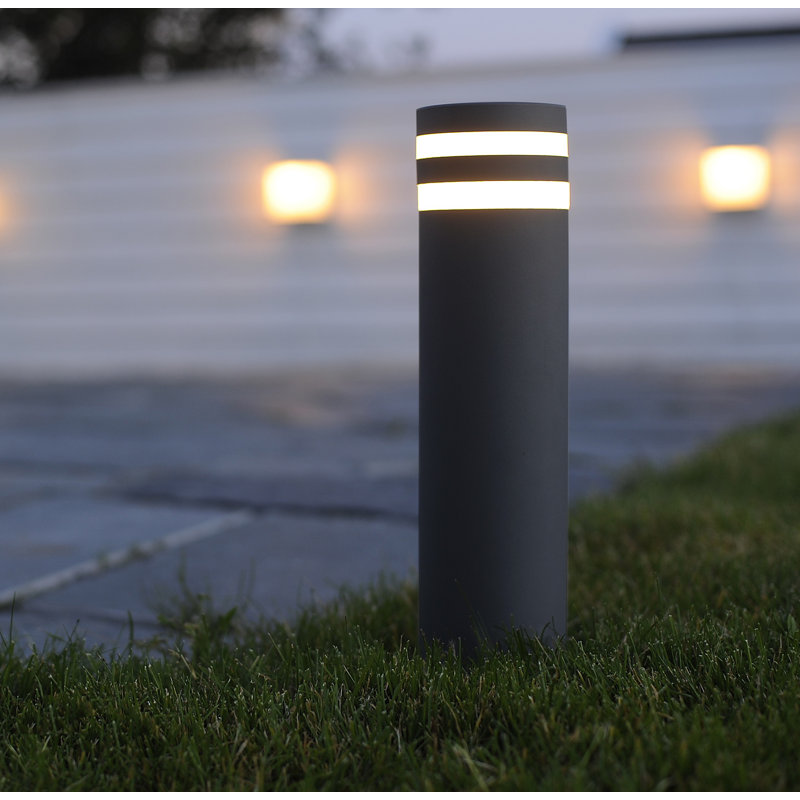 Warnant Pedestal Light