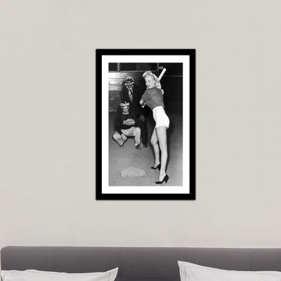 «Marilyn Monroe At The Plate in Black Heels», reproduction d'impression sur toile