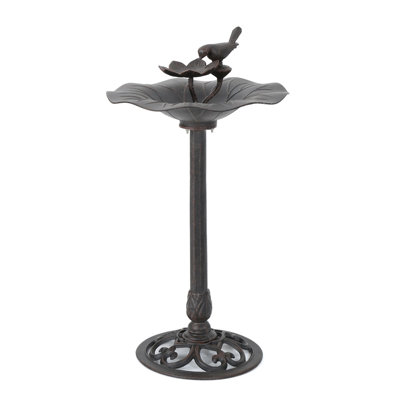 Roberto Metal Birdbath