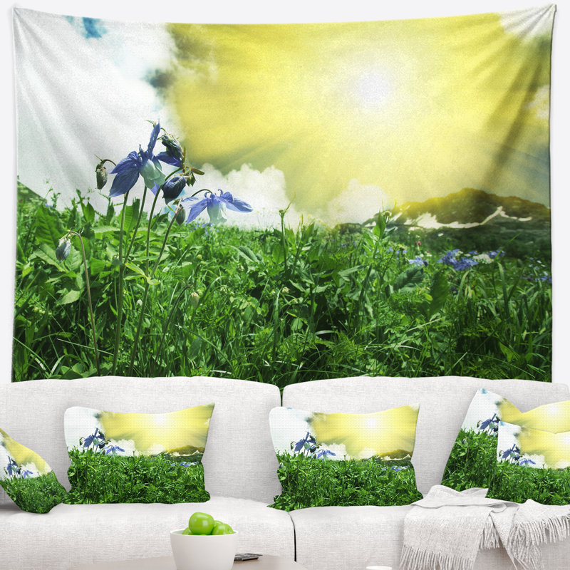 Paysage pré ensoleillé avec tapisserie d'herbe verte, H 32 po x l 39 po
