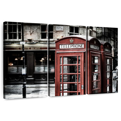 Sireci Vintage Red Telephone Booths London II