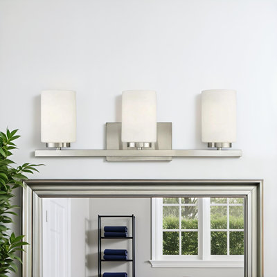 Éclairage pour meuble-lavabo à 3 lumières en nickel à intensité variable Beichner
