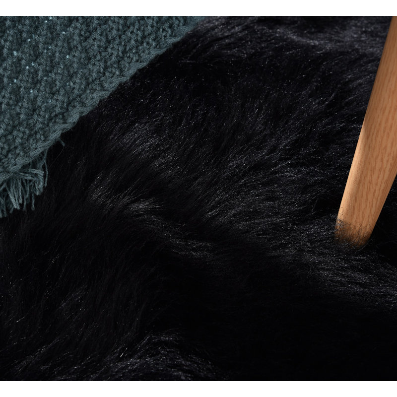 Mamdouh Faux Sheepskin Indoor Rug, Rectangle 8' x 10'