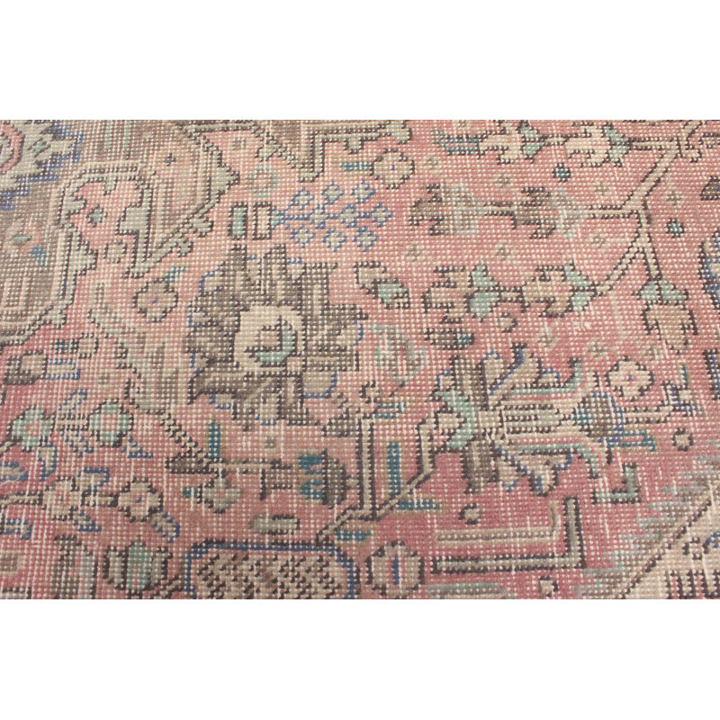 Tapis rouge Munn 6'7" x 9'4"