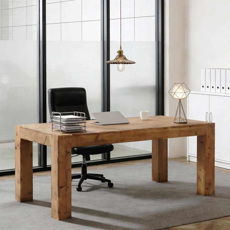 Bureau attrayant, bureau d'ordinateur, bureau de direction spacieux