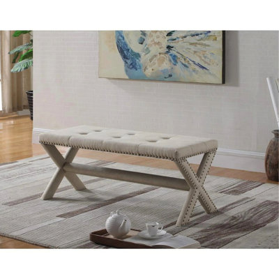 Banc moderne de 44 pouces avec garniture cloutée champagne et pieds en tréteau pour les pieds d'entrée, capitonnage à boutons, sièges en tissu d'ameublement en mélange de lin