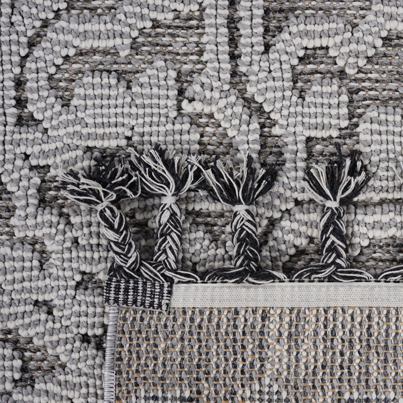 NAAR Guros Collection 8X10 Gray / White / Medallion Indoor / Outdoor Area Rug, Rectangle 10' x 7'9"