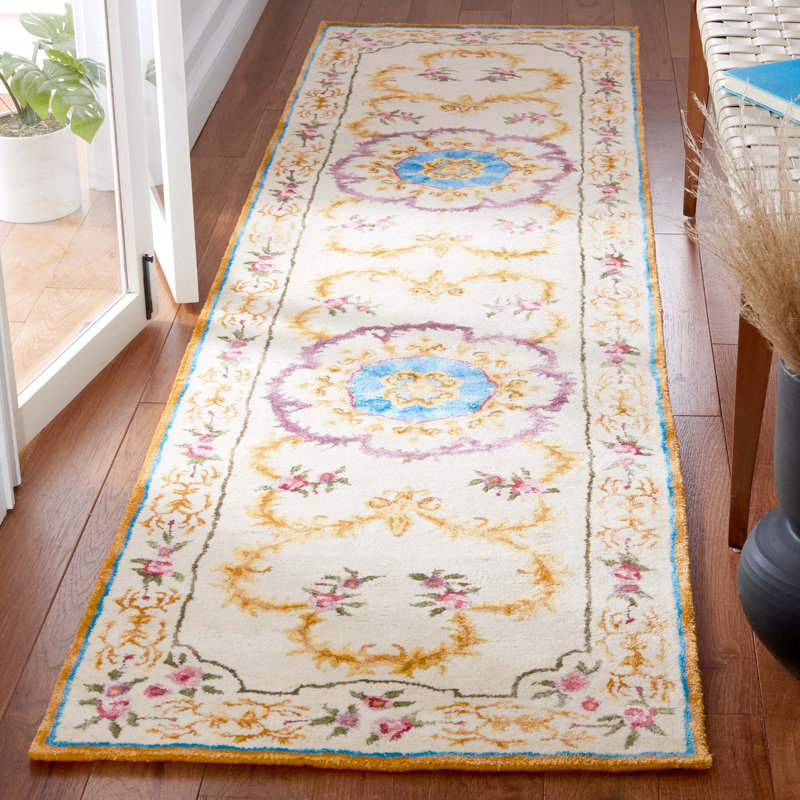 Tapis floral en laine et en coton touffeté à la main Priscila, Tapis de couloir 2 pi 6 po x 10 pi