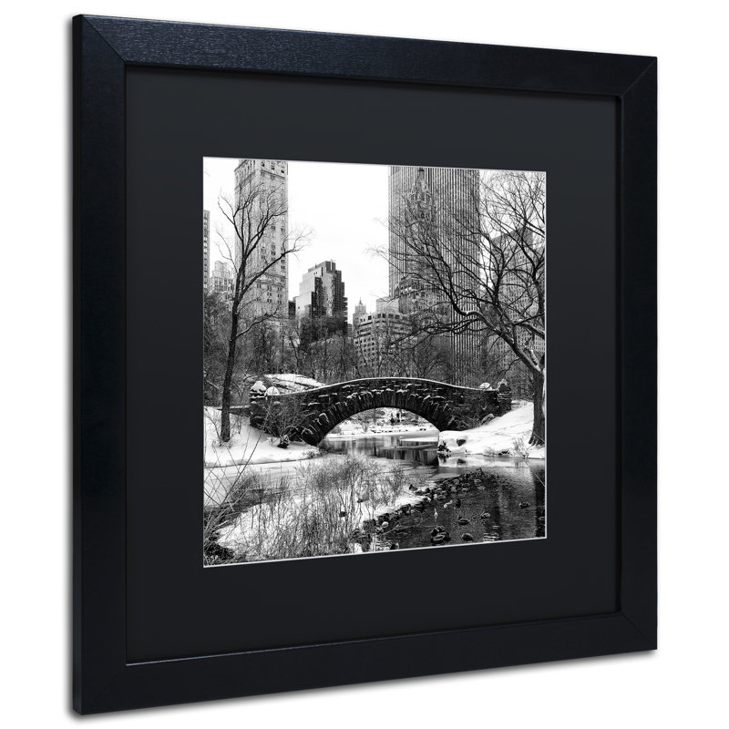 Art mural encadré - Décoration murale avec cadre mat «Philippe Gapstow Bridge Central Park» par Philippe Hugonnard - art du salon, de la cuisine et de la salle de bain - 16 x 16